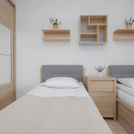 Lejlighed Functional With 2 Bedrooms And Parking In Wola District By Renters *