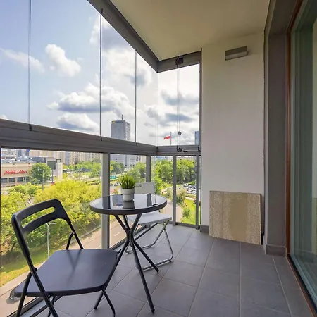 Functional With 2 Bedrooms And Parking In Wola District By Renters *