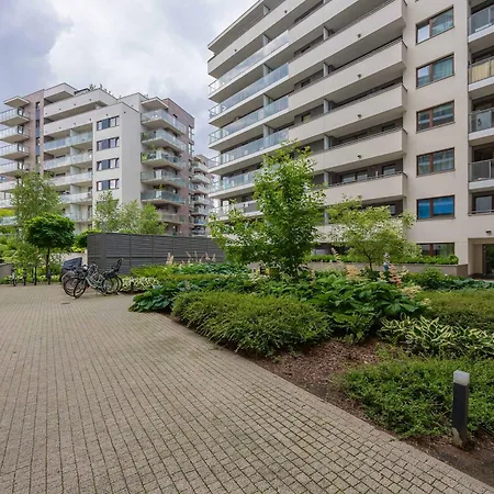 Functional With 2 Bedrooms And Parking In Wola District By Renters Apartmán Varšava