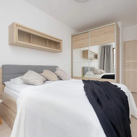 Apartmán Functional With 2 Bedrooms And Parking In Wola District By Renters Varšava