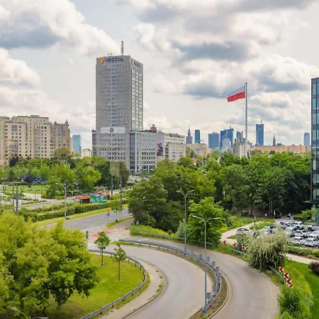 Functional With 2 Bedrooms And Parking In Wola District By Renters *