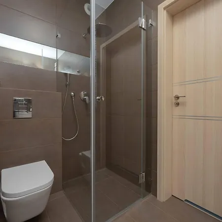 Functional With 2 Bedrooms And Parking In Wola District By Renters Апартаменты *