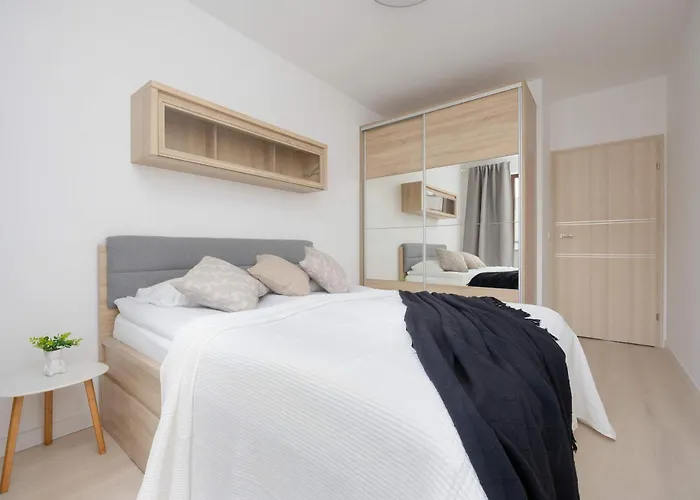 Lejlighed Functional With 2 Bedrooms And Parking In Wola District By Renters Warszawa